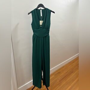 262. HALARA V-Neck Sleeveless Deep Green Easy Peezy Jumpsuit With Pockets